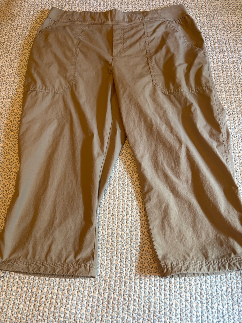 Columbia Women's Casual Capri Pants